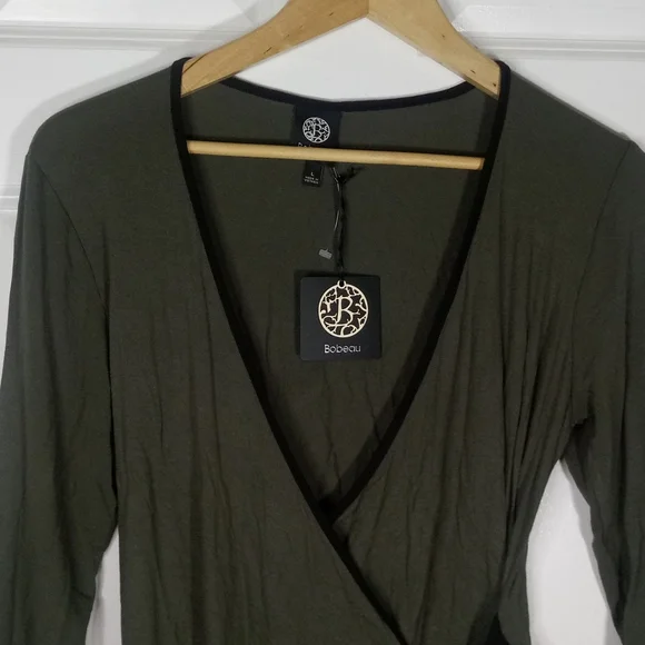 Bobeau Tipped Wrap Top Olive/Black Size L - Picture 7 of 10